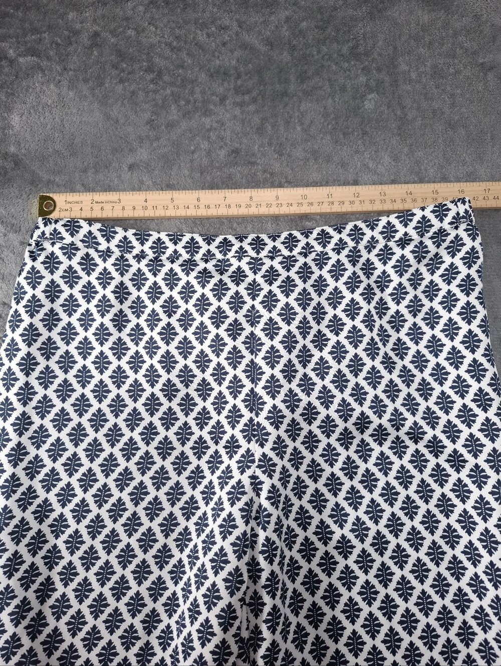 J Jill Wearever Collection Womens Blue White Geo Satin Pull On Cropped Pants M - Picture 12 of 13